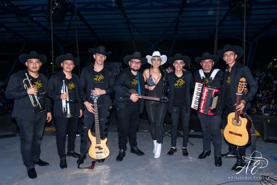 Concierto Musica Popular con la Cantante Alejandra Enciso